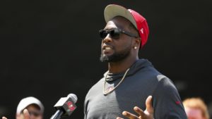 Gerald McCoy Stays In NFC South, Signs Deal With Panthers