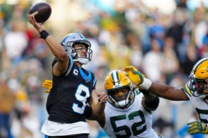 Panthers Run Out of Time in 33-30 Loss to Packers