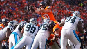 Panthers Fizzle Quickly in Young's Return; Fall to Broncos 28-14